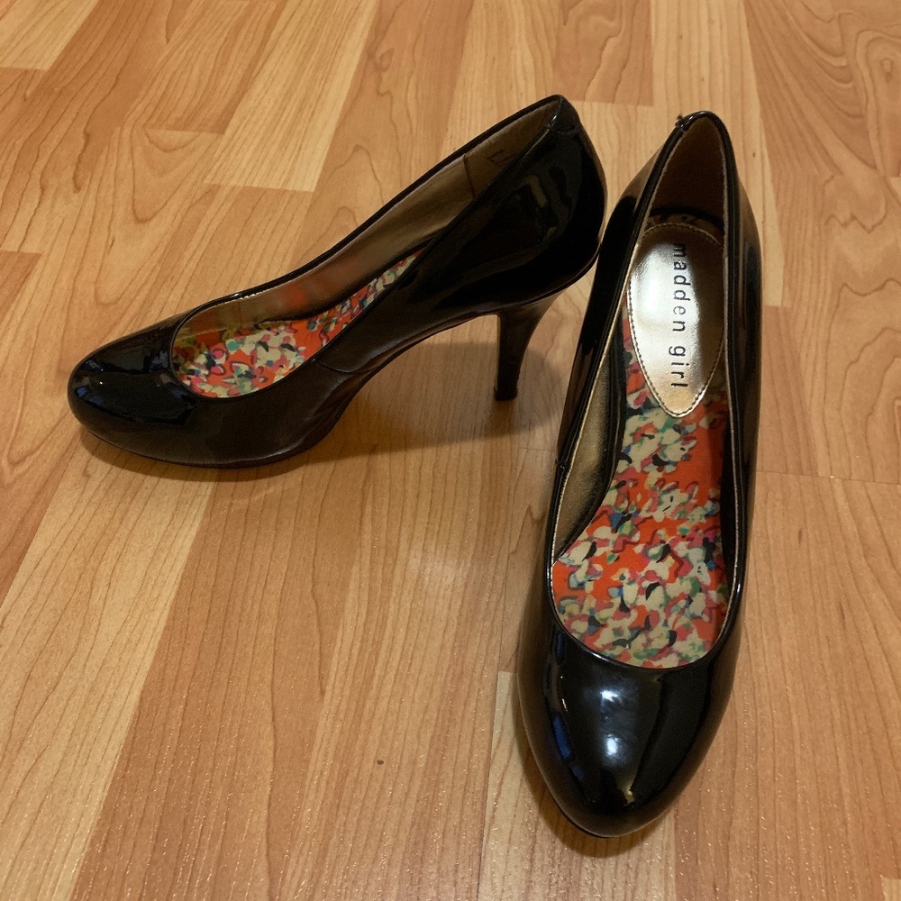 Madden Girl- Shiny Black Heels (3 in)